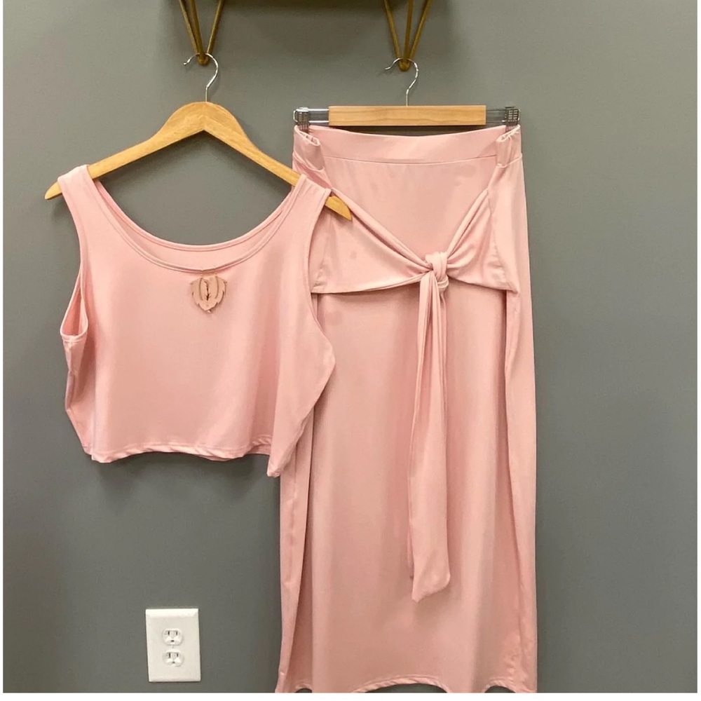 NWOT 2 piece - Crop Top With Pencil Skirt Size XLarge